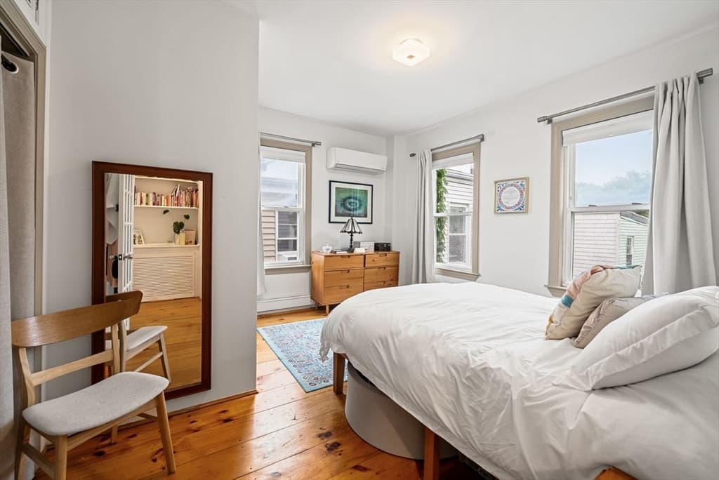 Condominium at 6 Fourth St Pl # 3, Cambridge MA 02141, photo 11 of 34