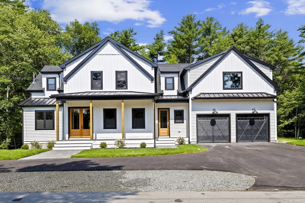 91 Howard St, Easton MA 02375