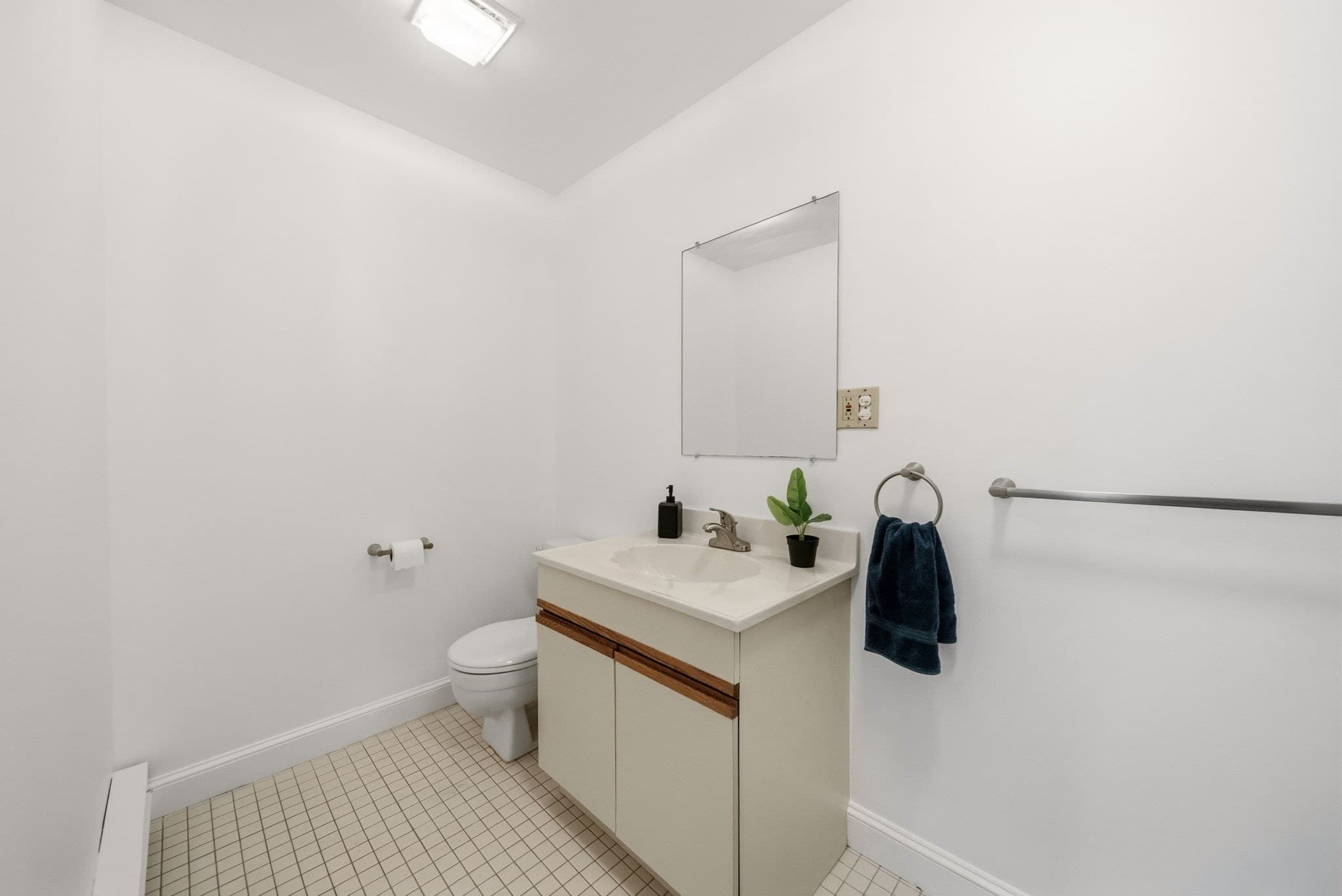 Condominium at 86 Walnut St # 3, Boston MA 02122, photo 13 of 38