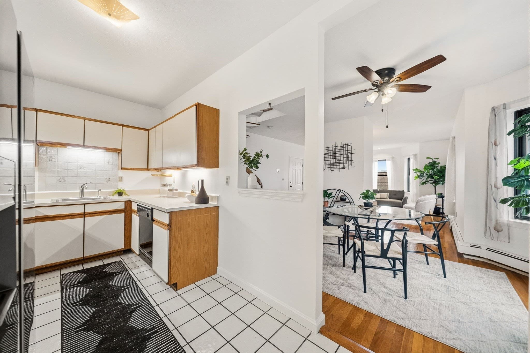 Condominium at 86 Walnut St # 3, Boston MA 02122, photo 12 of 38