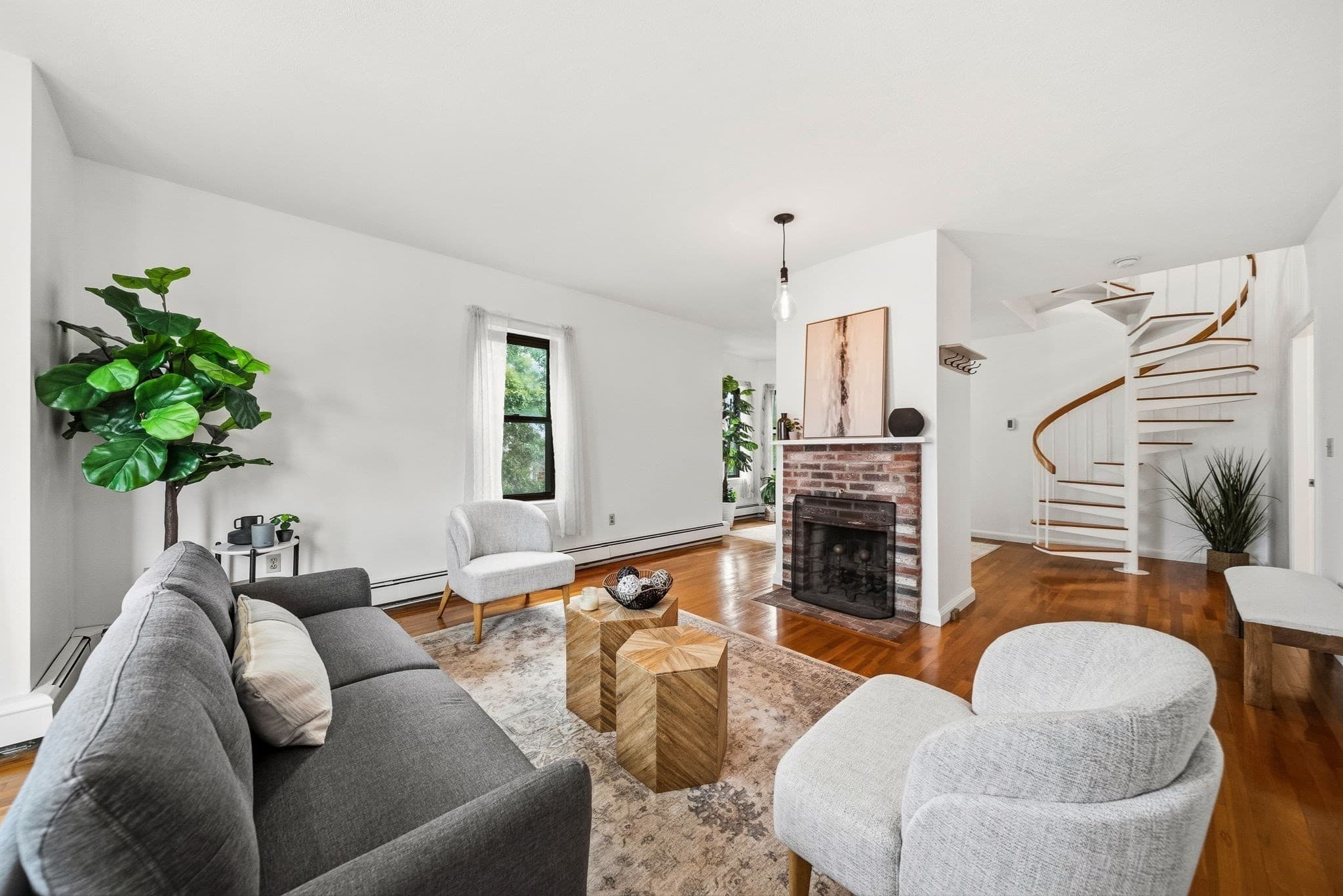 Condominium at 86 Walnut St # 3, Boston MA 02122, photo 5 of 38