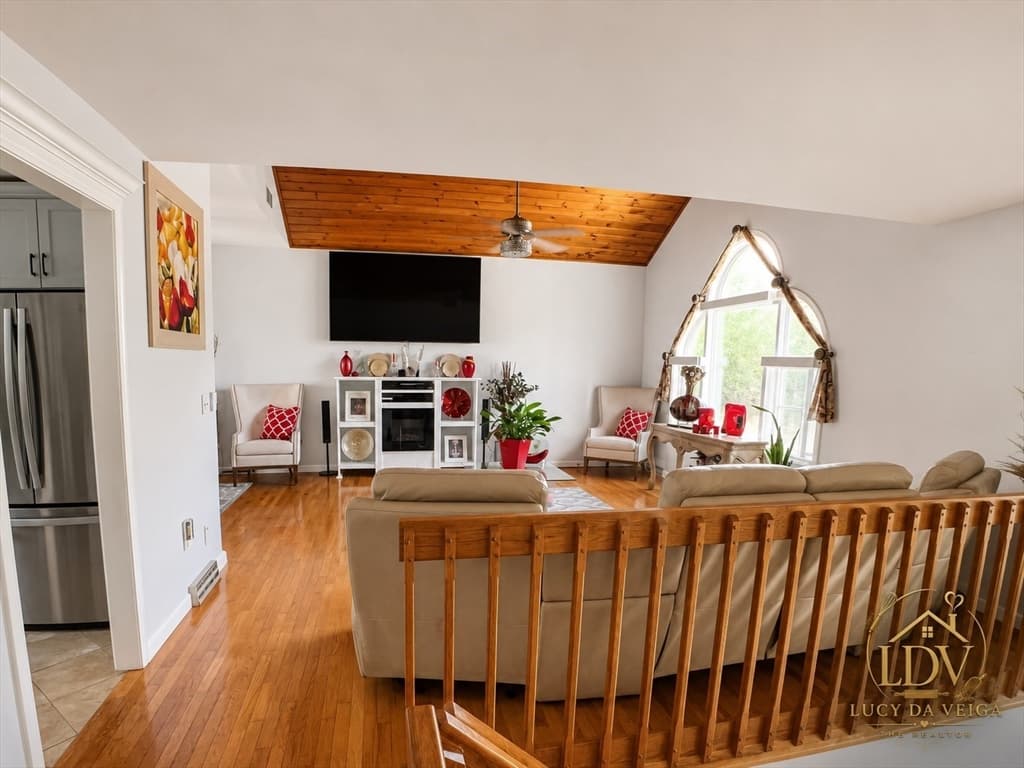 Single Family Residence at 252 Elizabeth Dr, Ludlow MA 01056, Ludlow, photo 3 of 30