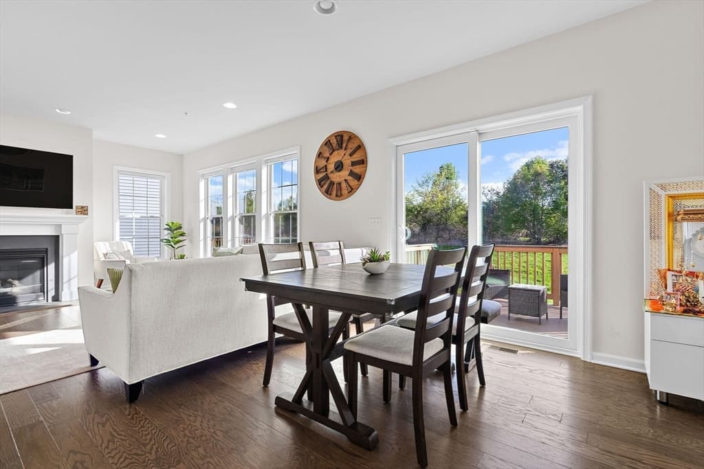Condominium at 30 Magnolia Drive # 30, Hopkinton MA 01748, photo 6 of 38