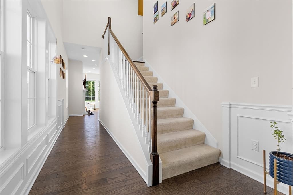 Condominium at 30 Magnolia Drive # 30, Hopkinton MA 01748, photo 17 of 38