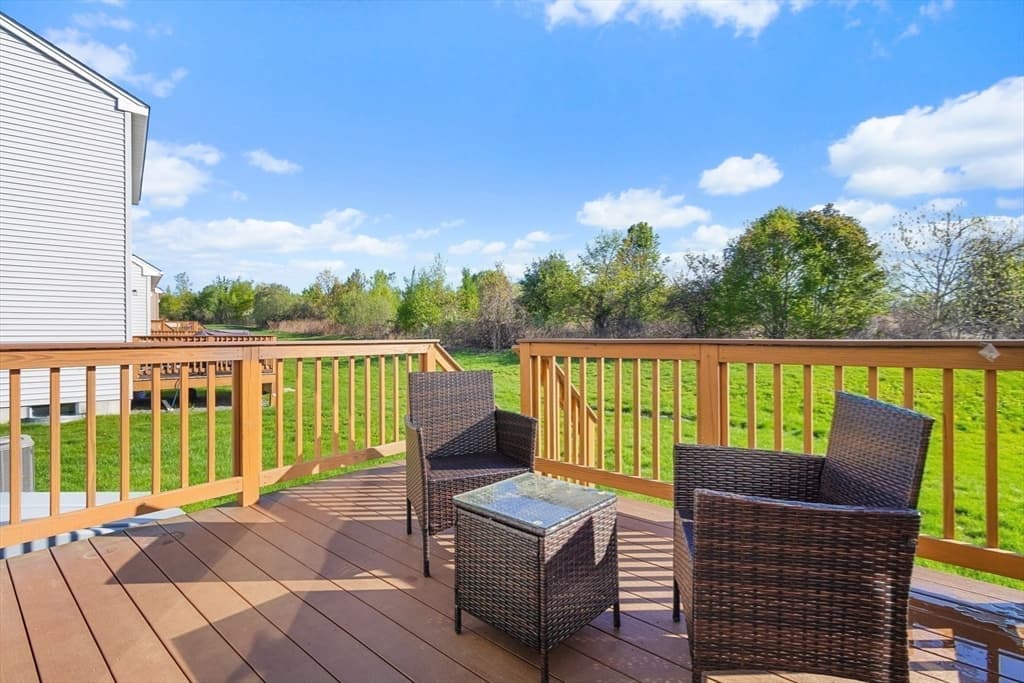 Condominium at 30 Magnolia Drive # 30, Hopkinton MA 01748, photo 16 of 38