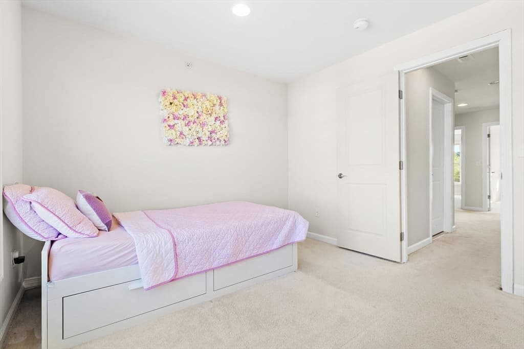 Condominium at 30 Magnolia Drive # 30, Hopkinton MA 01748, photo 26 of 38