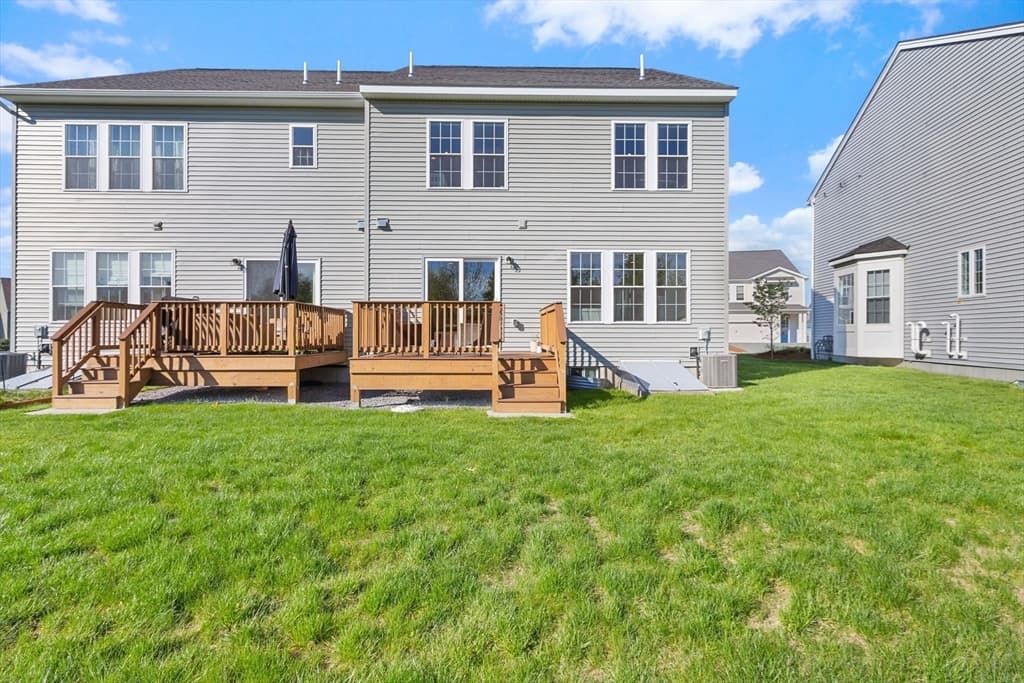 Condominium at 30 Magnolia Drive # 30, Hopkinton MA 01748, photo 34 of 38