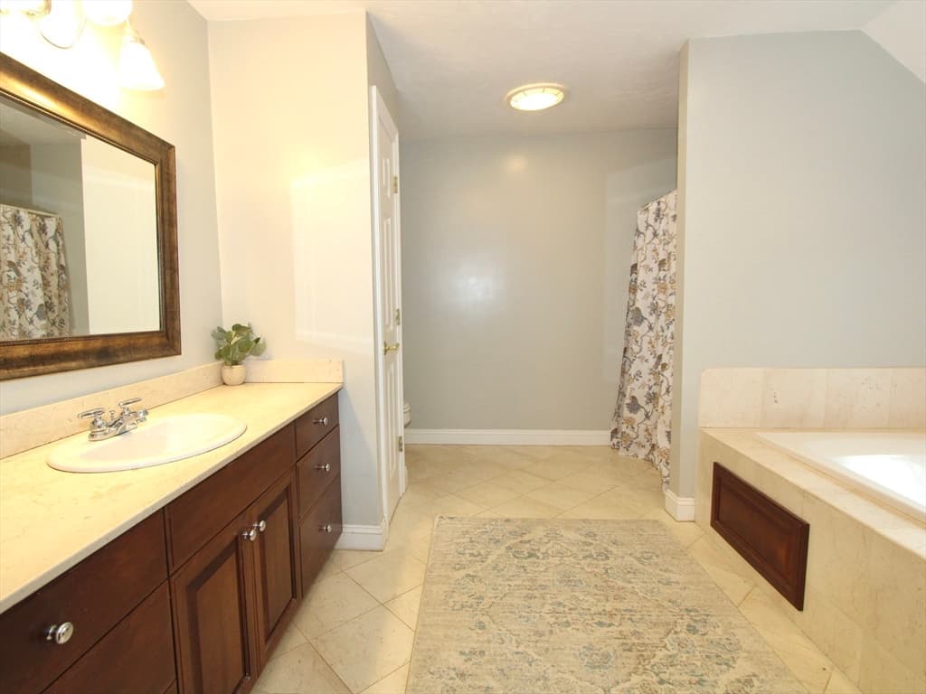 7 Chevy Chase Rd, Worcester MA 01606 photo 9