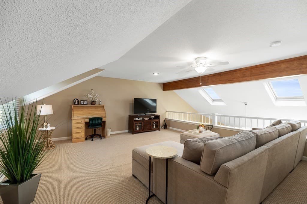 Condominium at 95 Village Post Road # 95, Danvers MA 01923, photo 12 of 34
