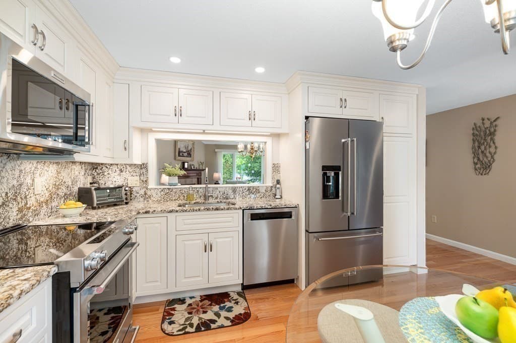 Condominium at 95 Village Post Road # 95, Danvers MA 01923, photo 5 of 34