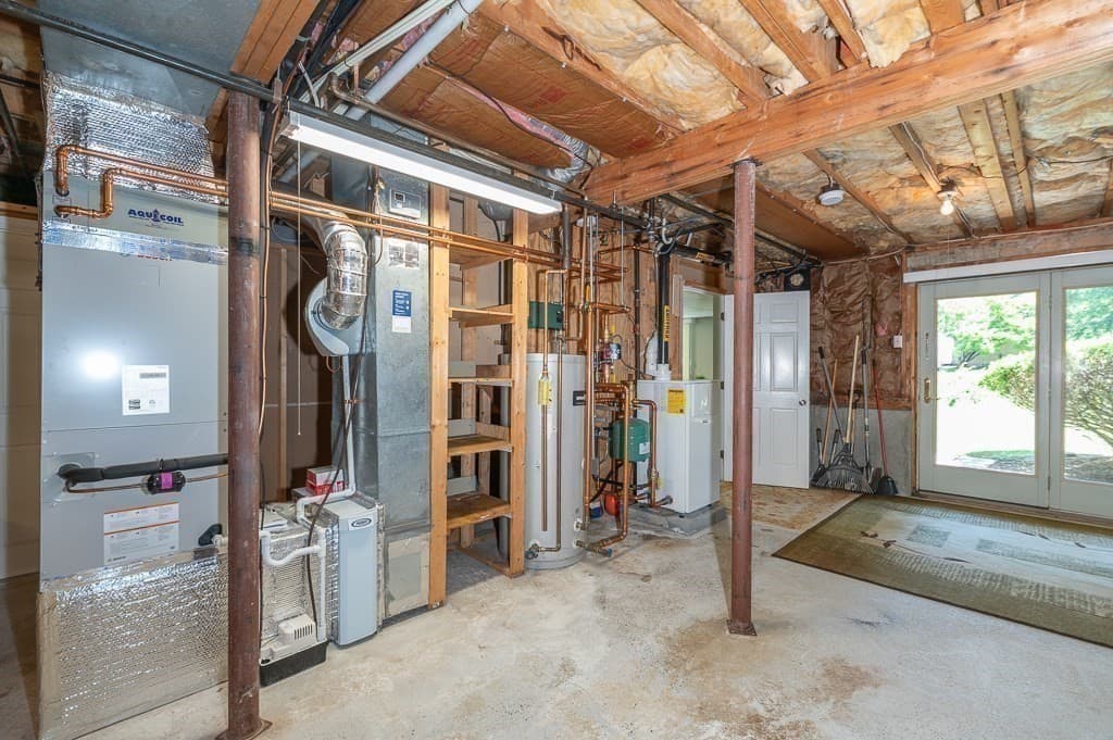 Condominium at 95 Village Post Road # 95, Danvers MA 01923, photo 24 of 34