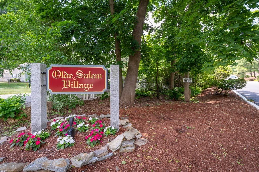 Condominium at 95 Village Post Road # 95, Danvers MA 01923, photo 31 of 34
