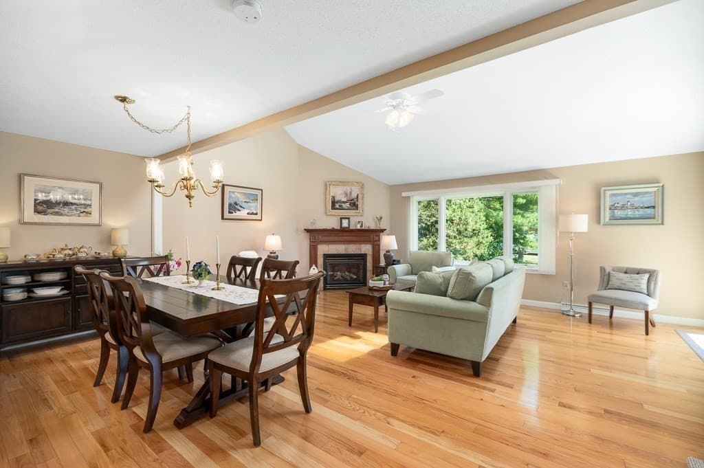 Condominium at 95 Village Post Road # 95, Danvers MA 01923, photo 8 of 34