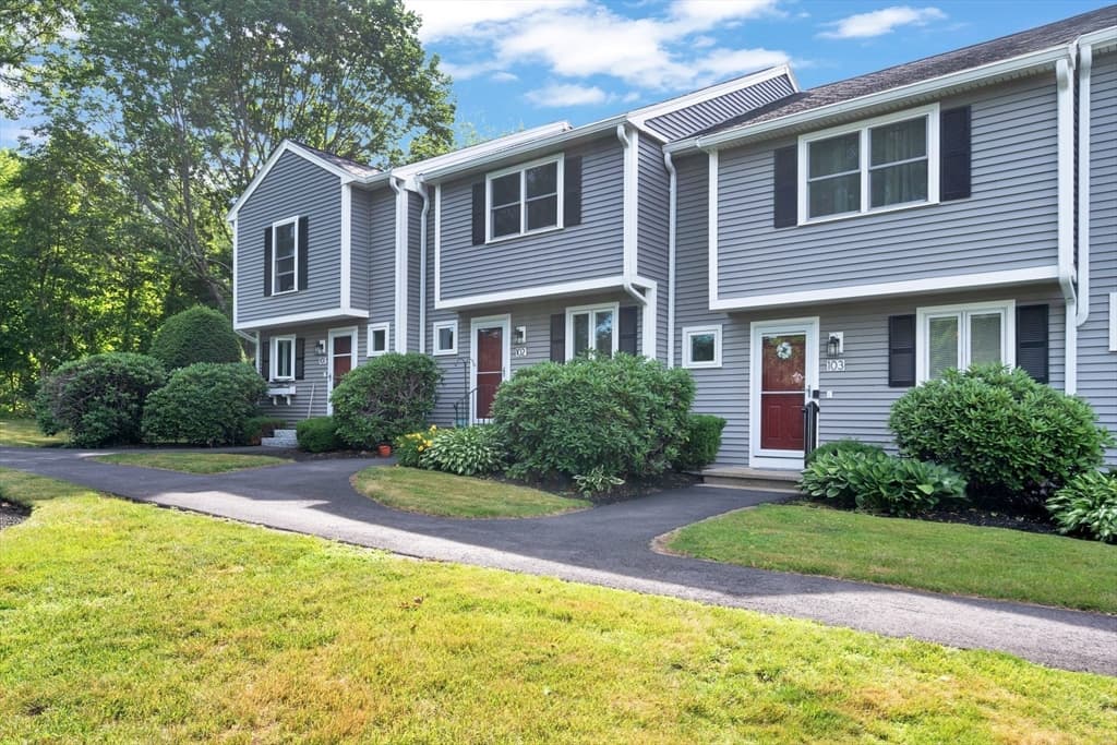103 Standpipe Dr # 103, Rockland MA 02370 photo 2