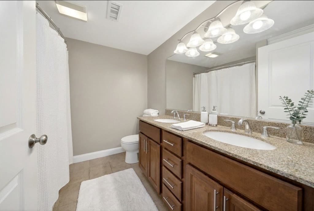 Condominium at 271 Draper St # 4, Fall River MA 02724, photo 27 of 28