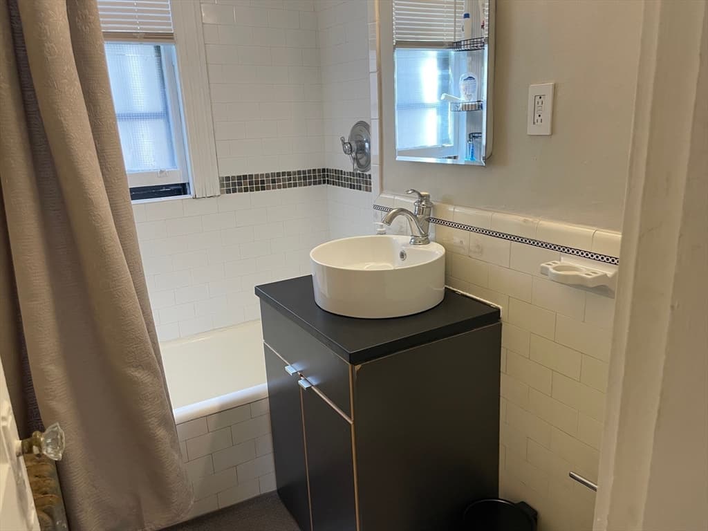 Condominium at 32 Sidlaw Rd # 14, Boston MA 02135, photo 7 of 9