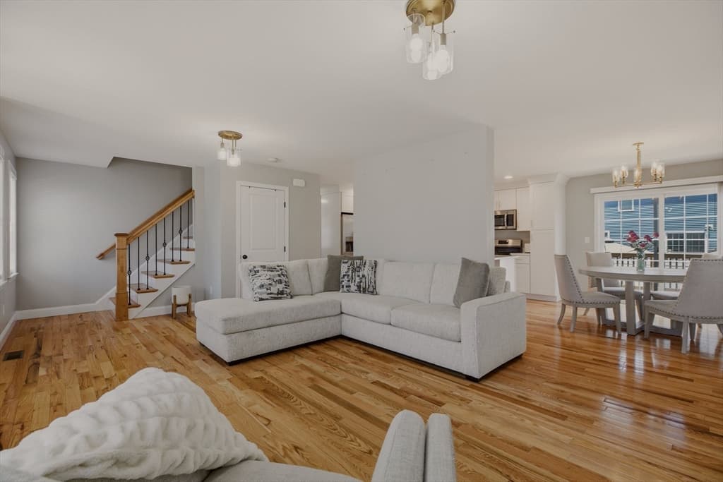 8 Princeton Circle, Fall River MA 02724 photo 16