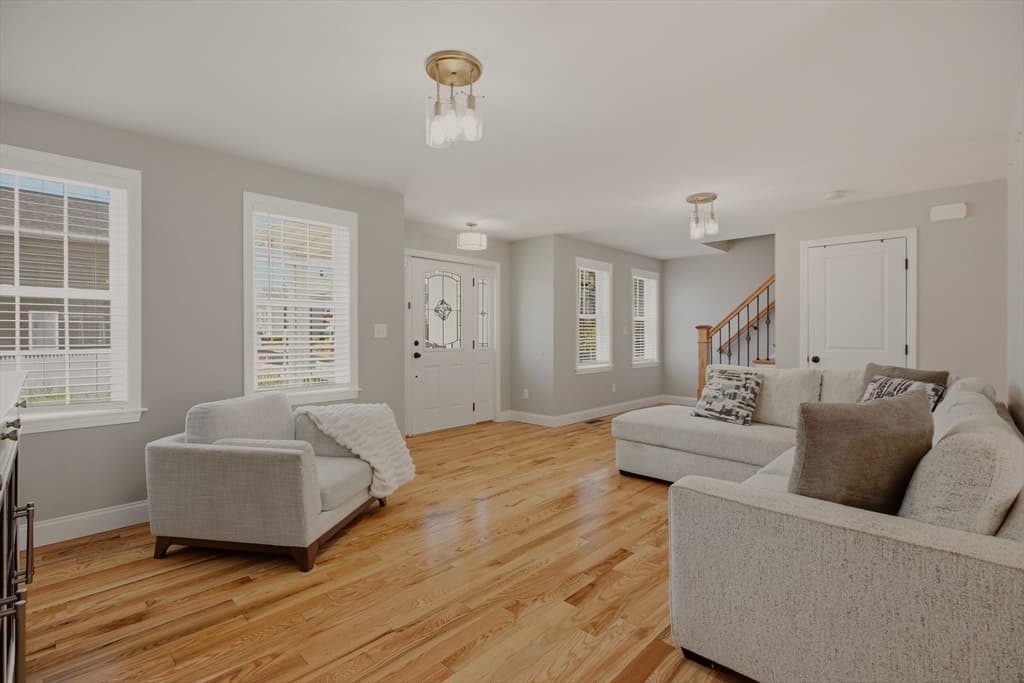 8 Princeton Circle, Fall River MA 02724 photo 5