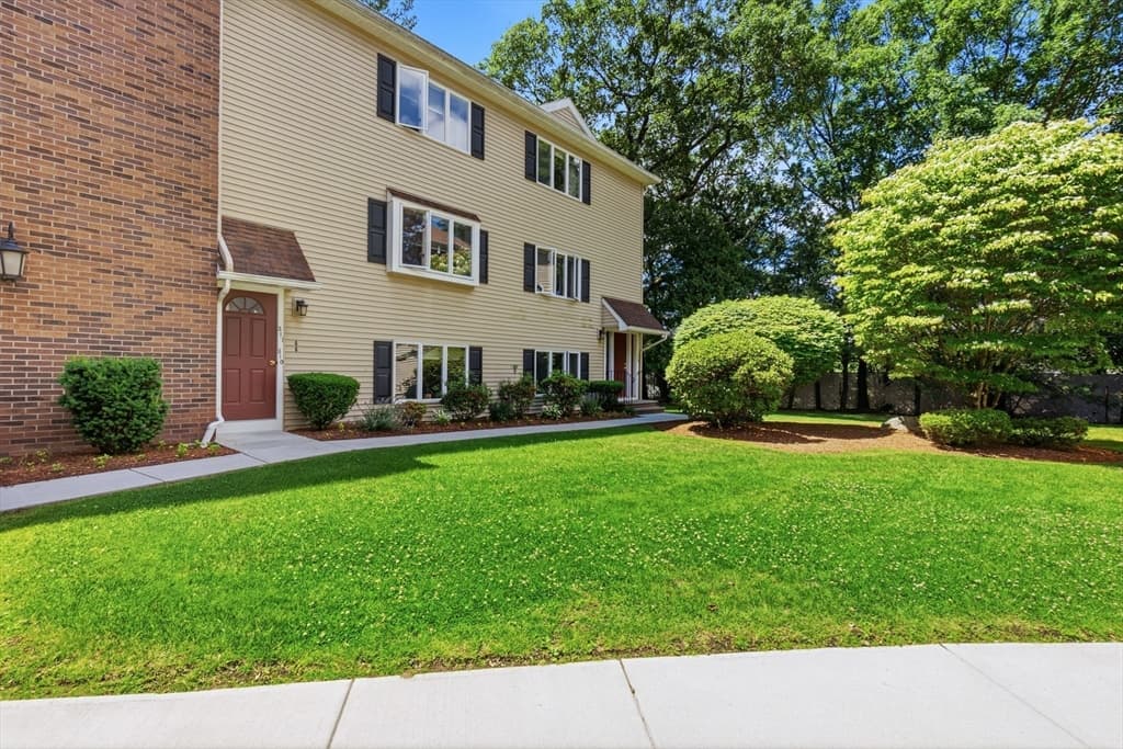 Condominium at 305 Salem St # 312, Woburn MA 01801, Woburn, photo 3 of 39