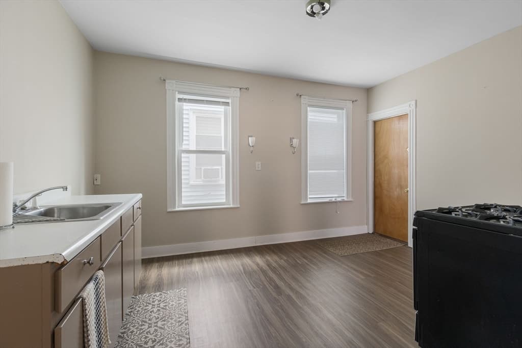 4 Family at 1152 Dorchester Ave, Boston MA 02125, Boston, photo 16 of 38