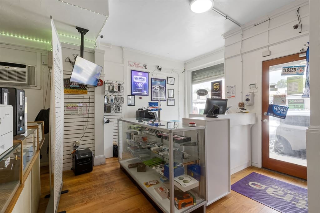4 Family at 1152 Dorchester Ave, Boston MA 02125, Boston, photo 29 of 38