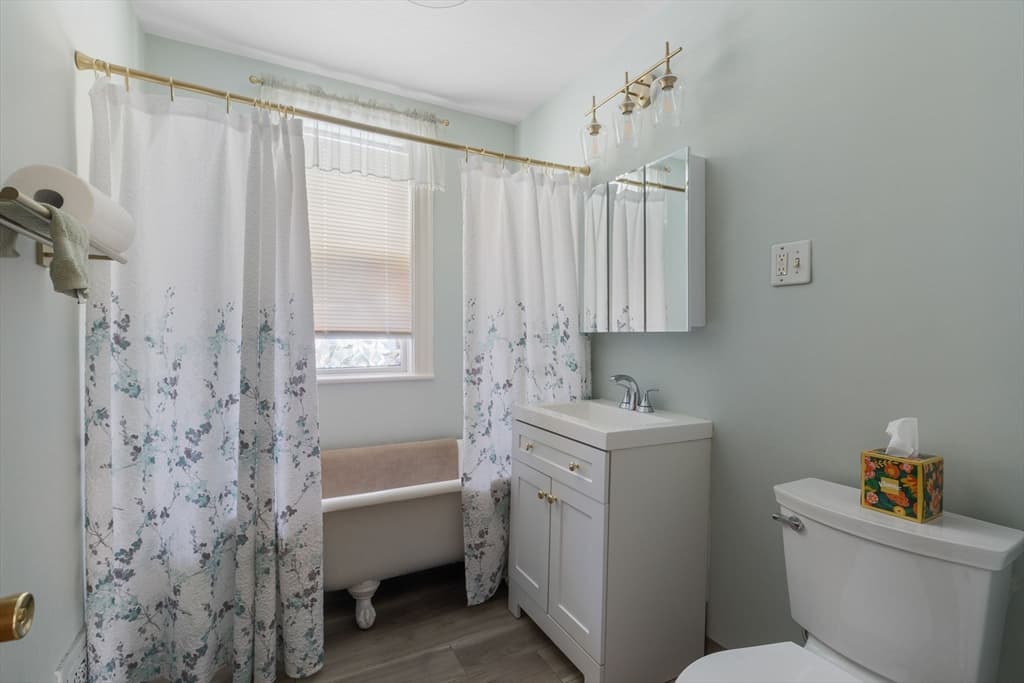 4 Family at 1152 Dorchester Ave, Boston MA 02125, Boston, photo 21 of 38