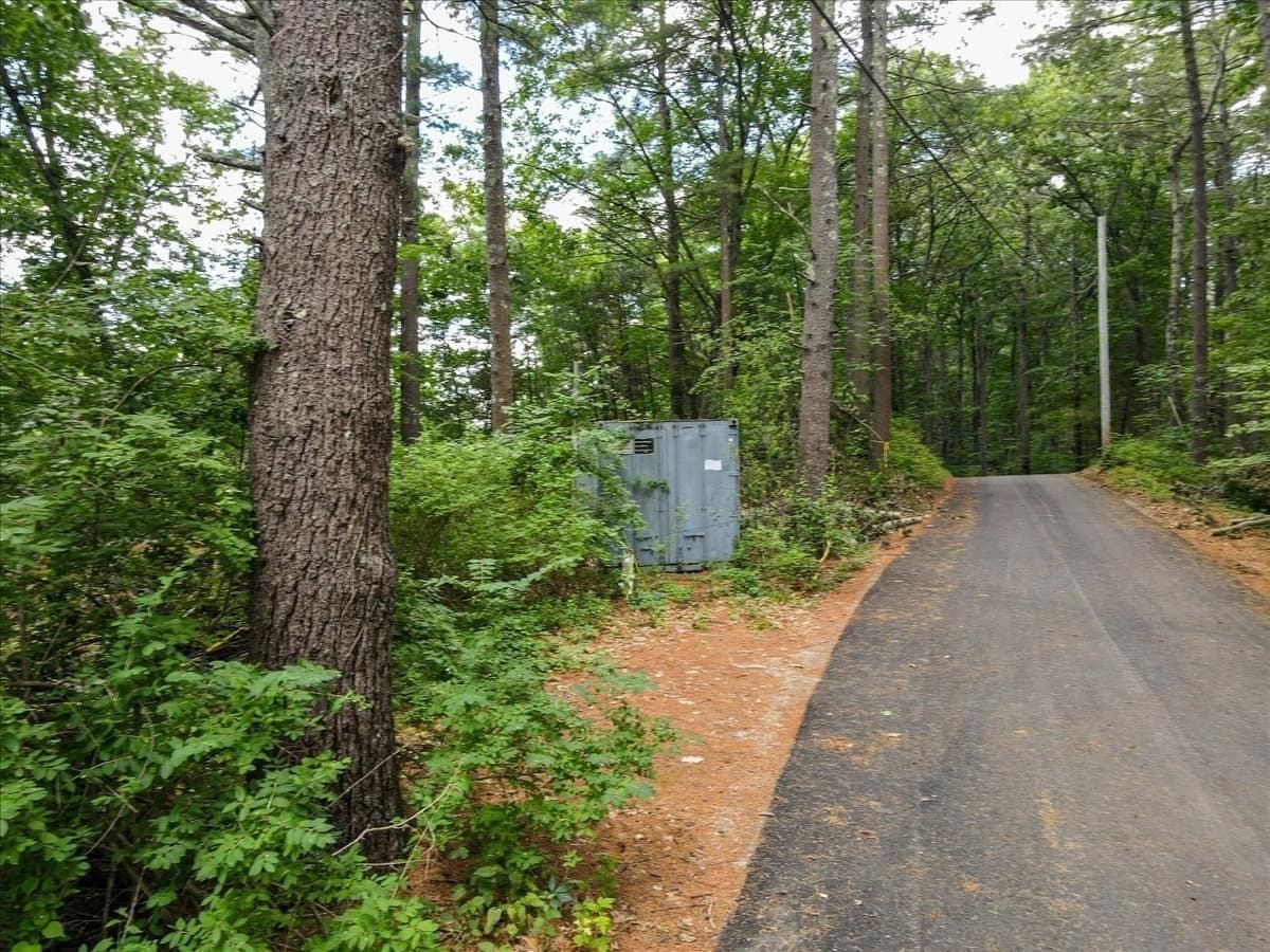 Residential at 9 Georgia Rd, Groton MA 01450, photo 9 of 28
