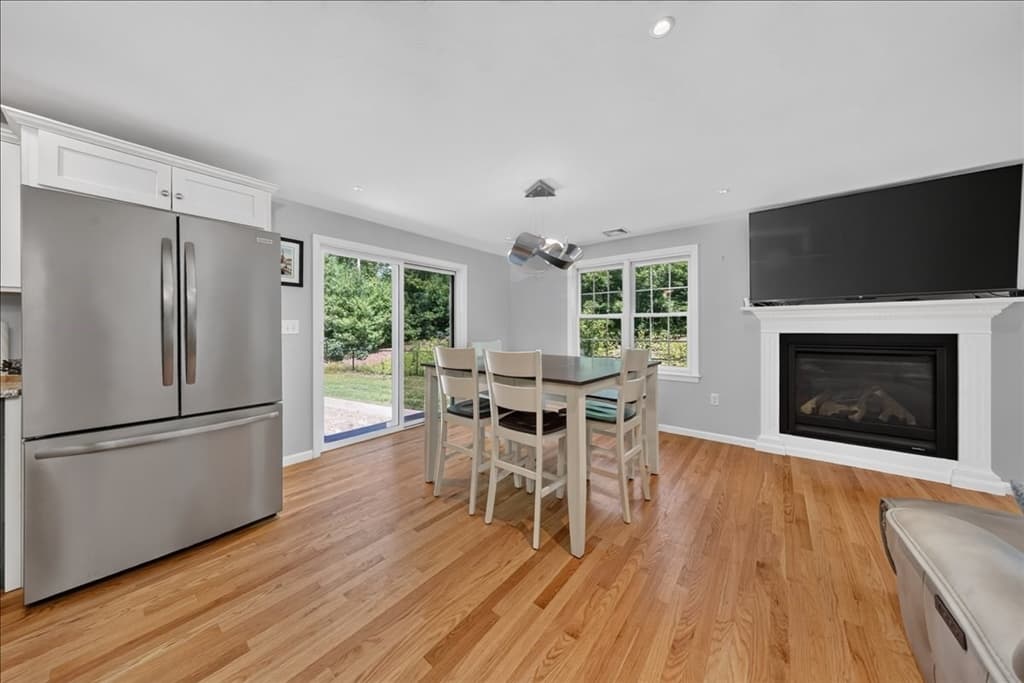 Single Family Residence at 73 Ring Road, Kingston MA 02364, photo 7 of 34