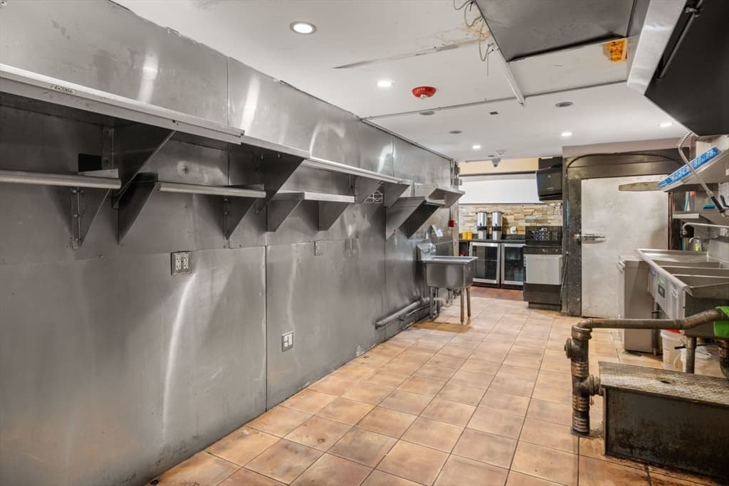 Business Opportunity at 76 Salem Street, Boston MA 02113, Boston, photo 18 of 42