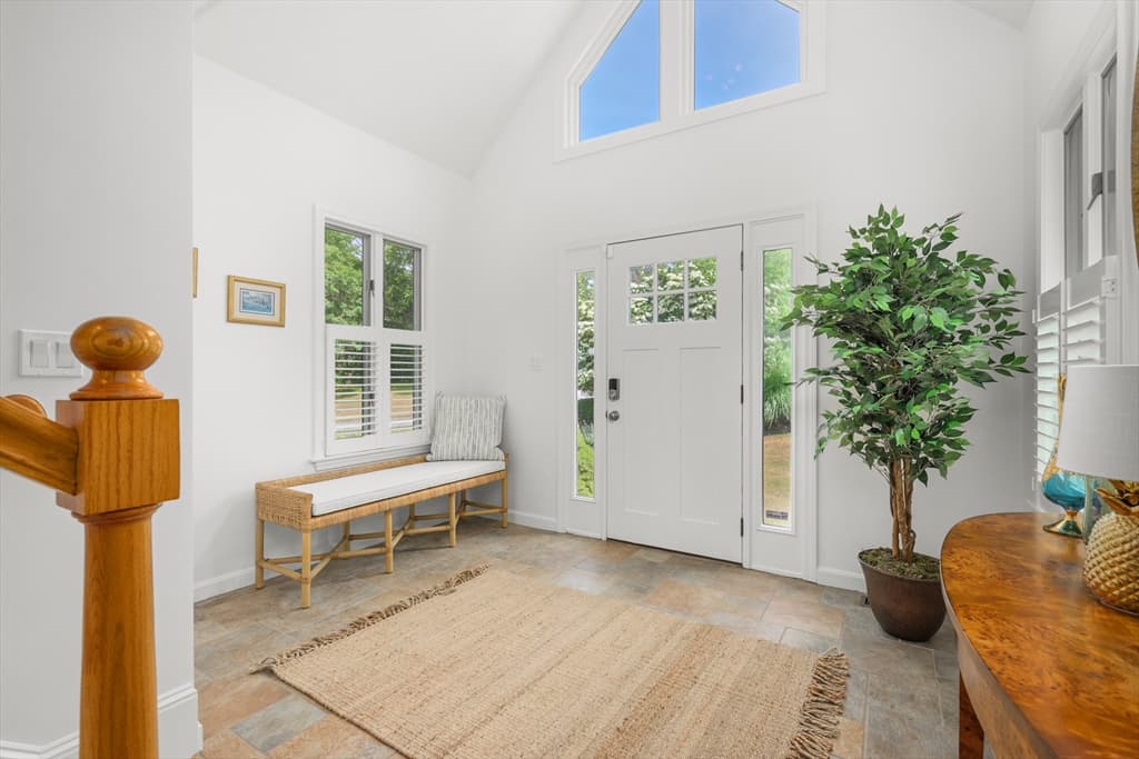 Single Family Residence at 29 Water View Circle, Barnstable MA 02632, photo 3 of 29