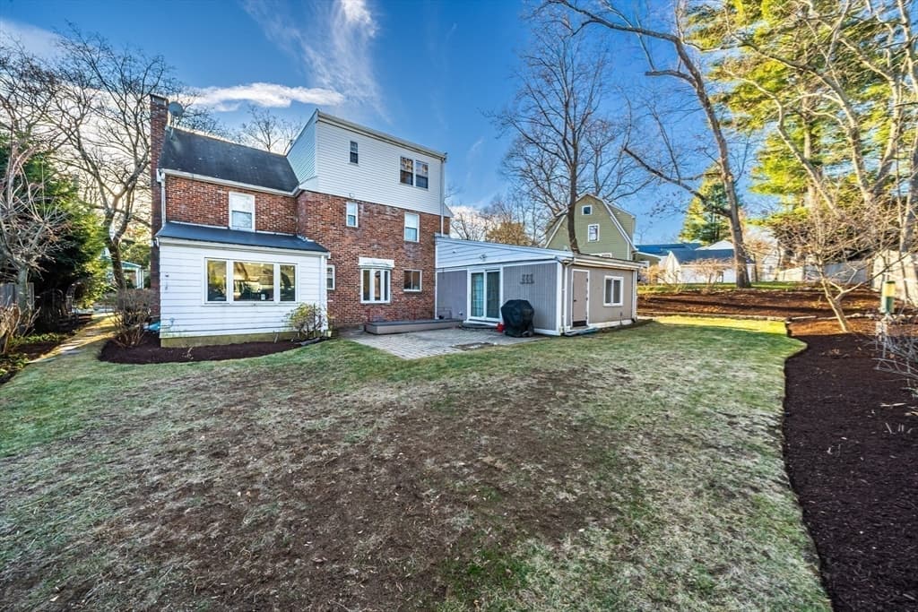 Single Family Residence at 17 Woodhaven Rd, Newton MA 02468, Newton, photo 2 of 41
