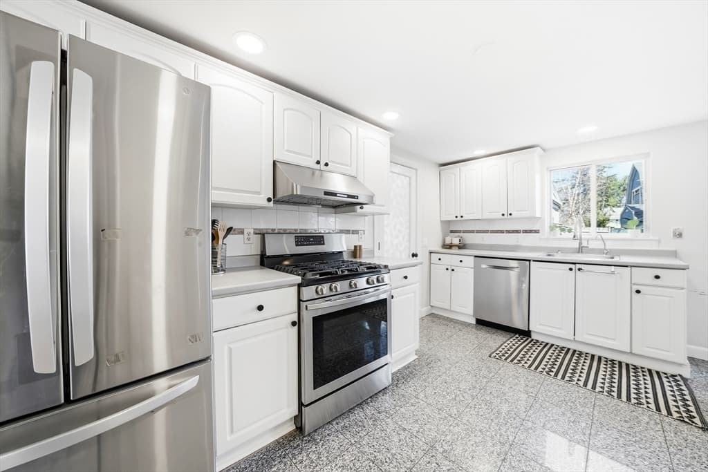 Single Family Residence at 17 Woodhaven Rd, Newton MA 02468, Newton, photo 18 of 41