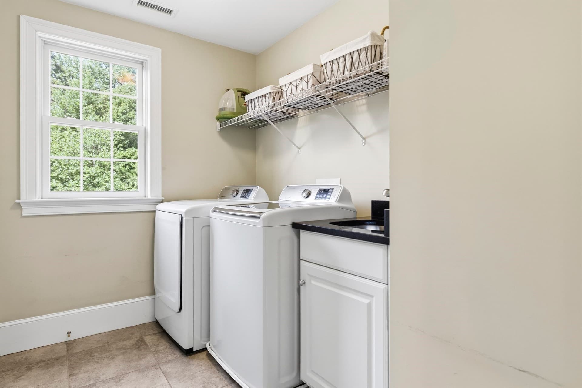 Single Family Residence at 11 Tappan Way, Lynnfield MA 01940, photo 23 of 38