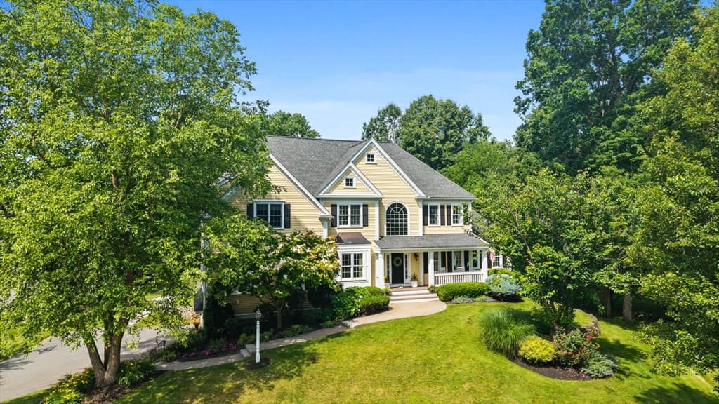 11 Tappan Way, Lynnfield MA 01940