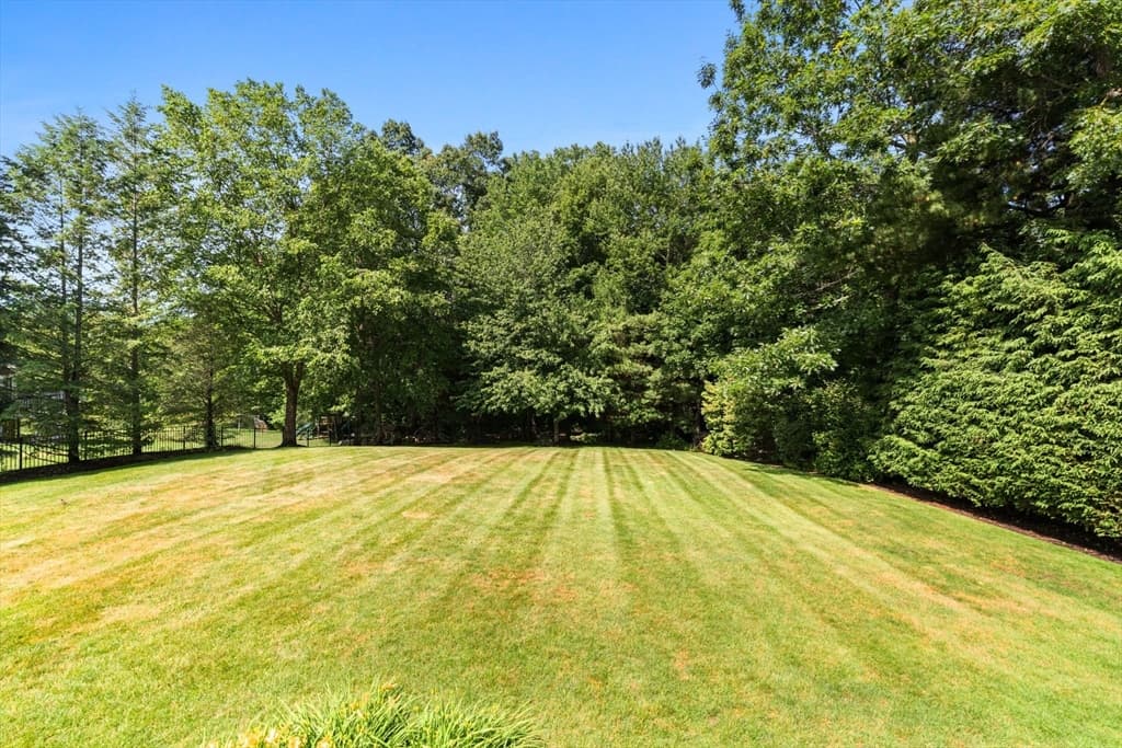 Single Family Residence at 11 Tappan Way, Lynnfield MA 01940, Lynnfield, photo 34 of 38