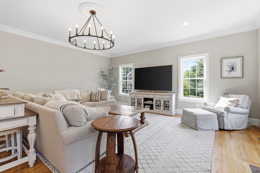 Single Family Residence at 11 Tappan Way, Lynnfield MA 01940, Lynnfield, photo 11 of 38