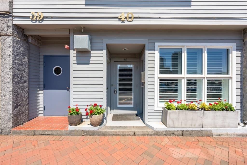 Condominium at 40 Commercial Wharf # 40, Boston MA 02110, Boston, photo 12 of 20