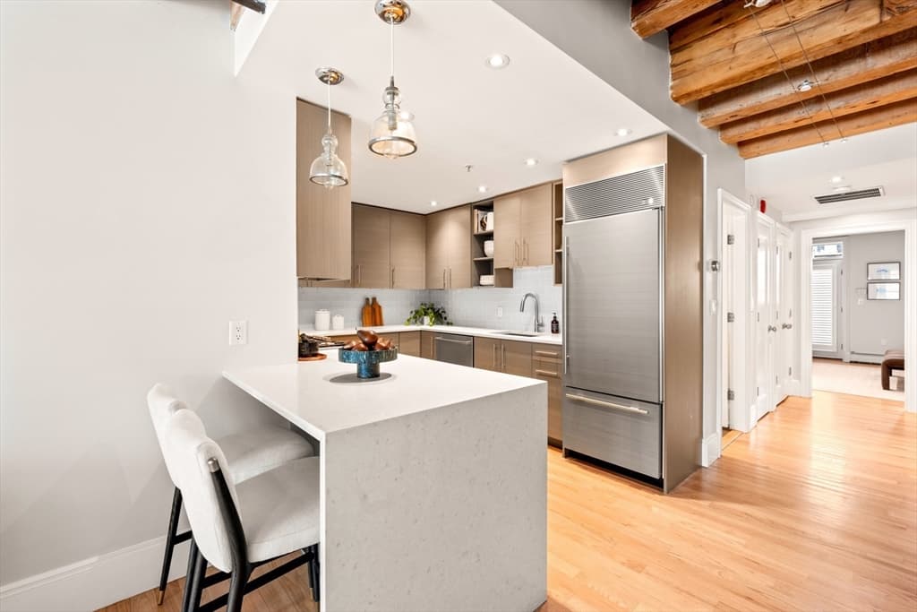 Condominium at 40 Commercial Wharf # 40, Boston MA 02110, Boston, photo 4 of 20