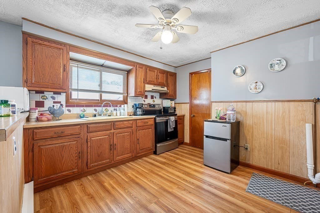 2 Family - 2 Units Up/Down at 188 Auburn St, Auburn MA 01501, photo 15 of 33