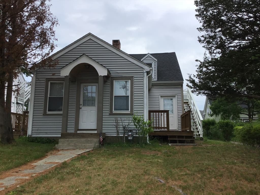 52 Sea St, Weymouth MA 02191