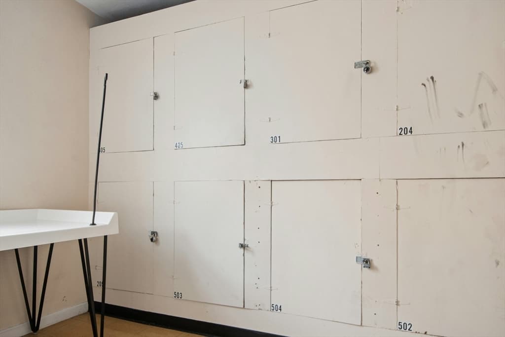 Condominium at 1423 Commonwealth # 503, Boston MA 02135, photo 13 of 15