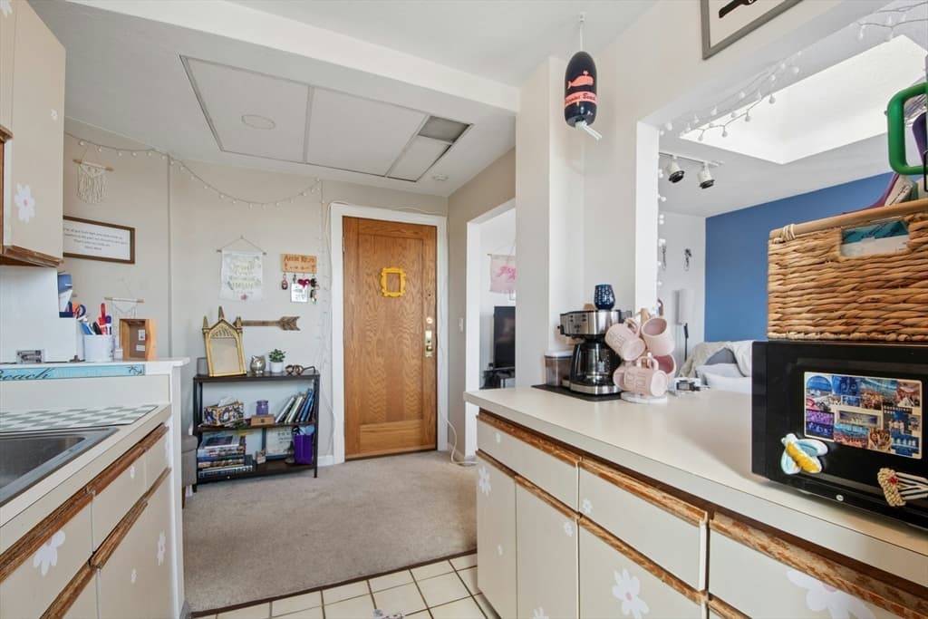 Condominium at 1423 Commonwealth # 503, Boston MA 02135, photo 7 of 15
