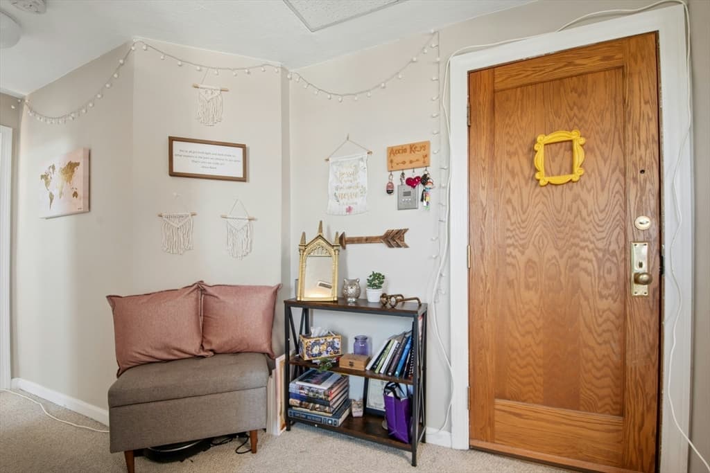Condominium at 1423 Commonwealth # 503, Boston MA 02135, photo 3 of 15
