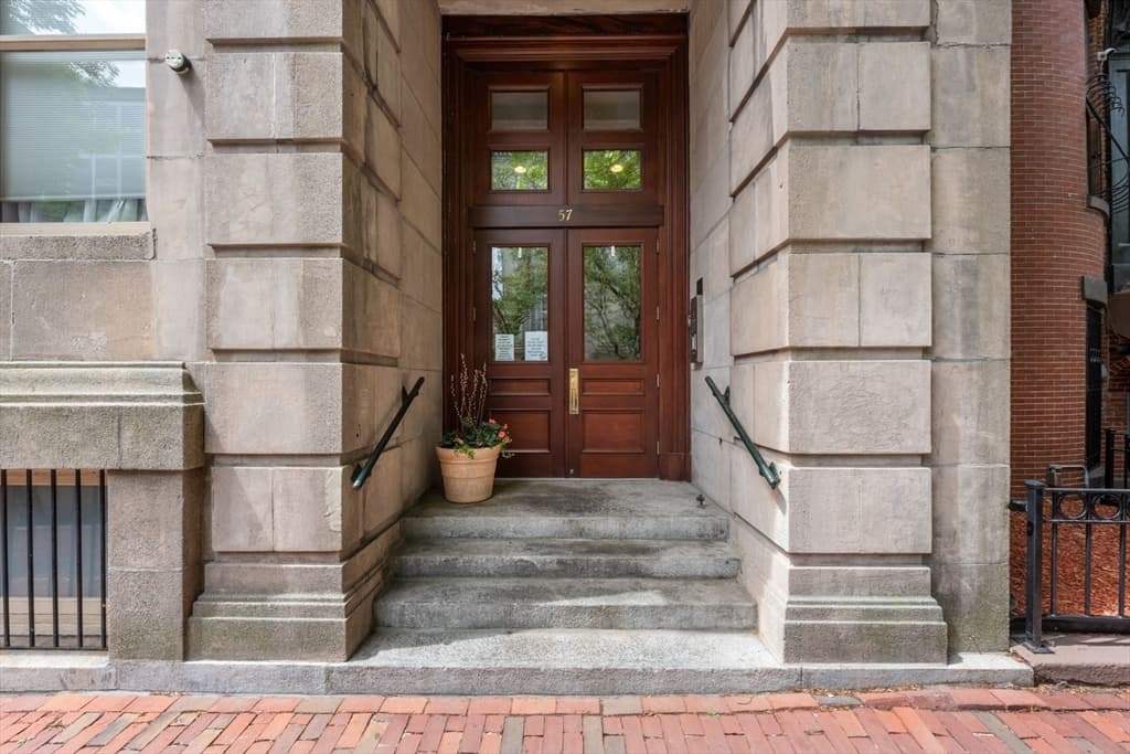 Condominium at 57 E Concord St # 9, Boston MA 02118, Boston, photo 27 of 31