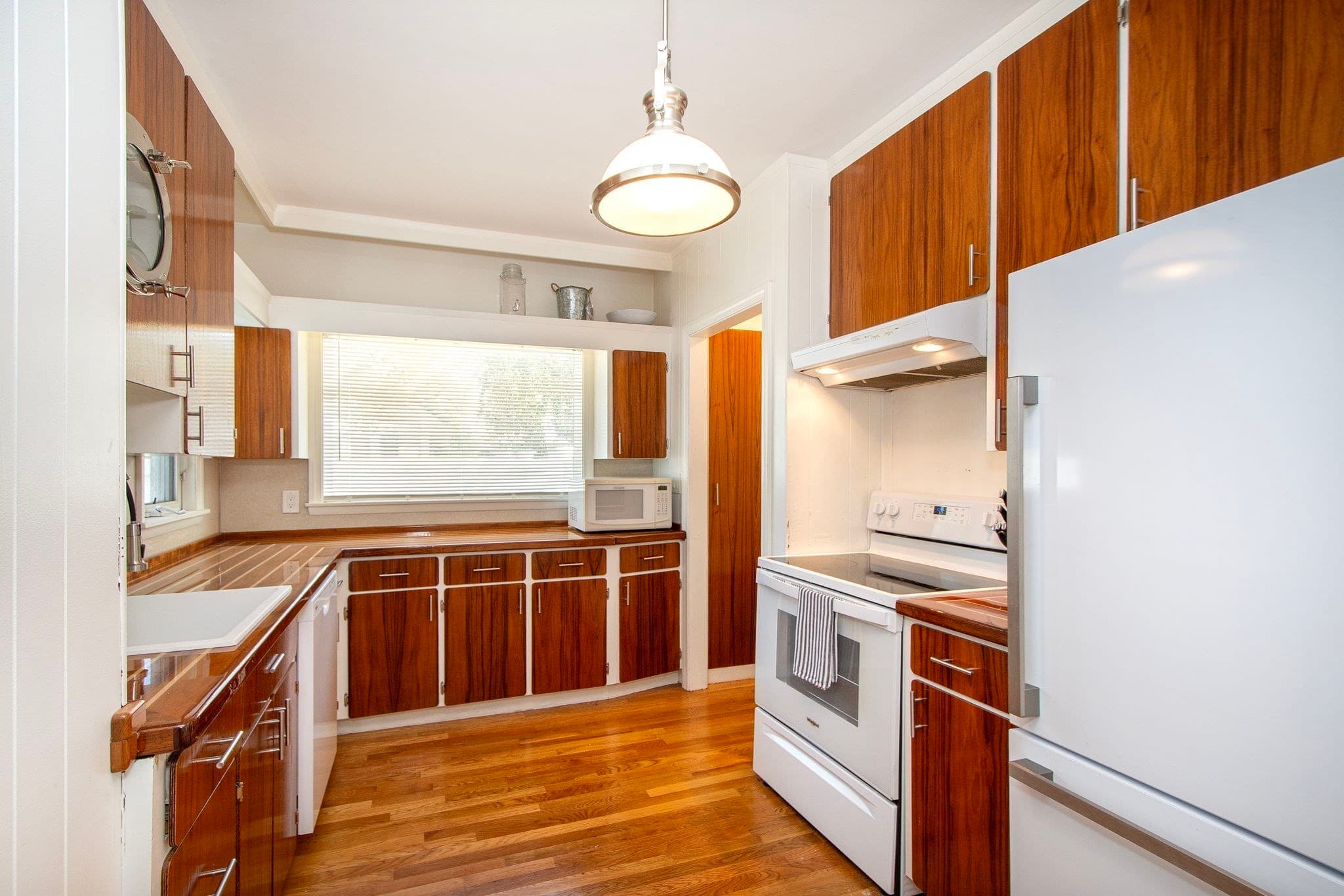 Single Family Residence at 90 Shore Avenue, Quincy MA 02169, photo 26 of 39
