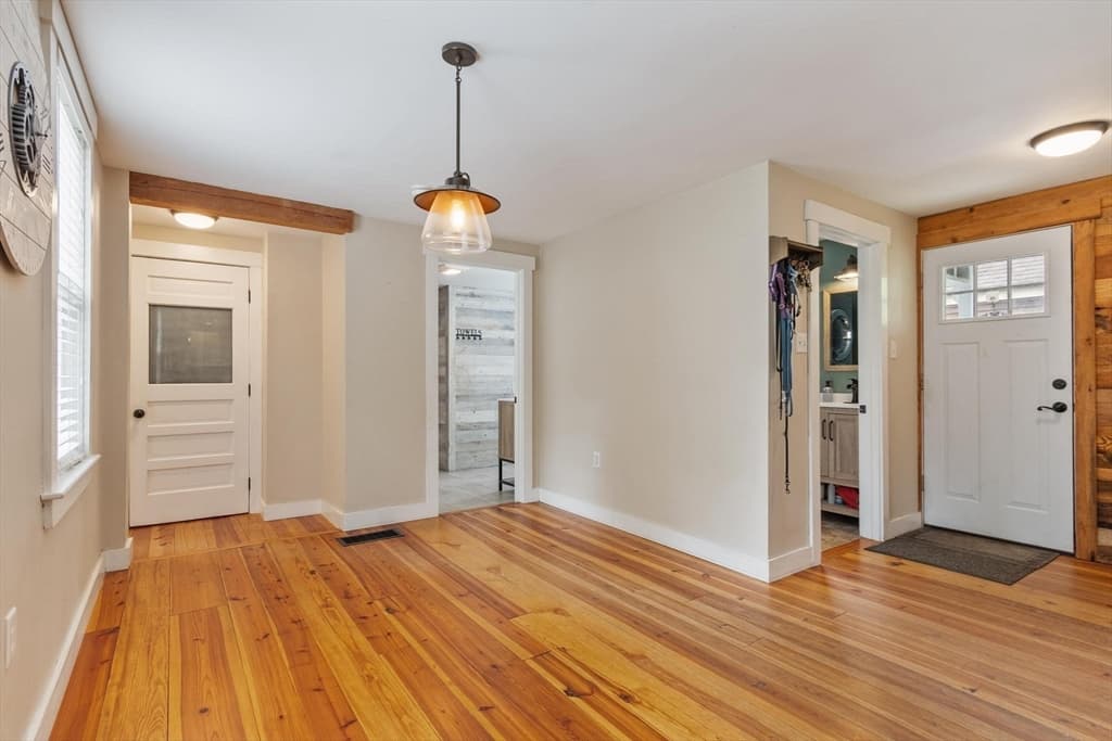 5 Mill St, Pepperell MA 01463 photo 9