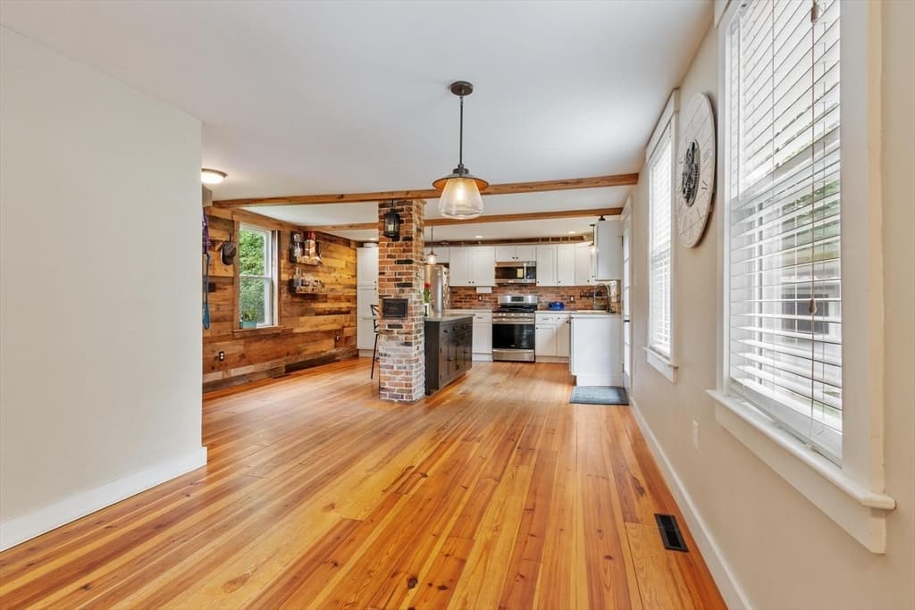 5 Mill St, Pepperell MA 01463 photo 10