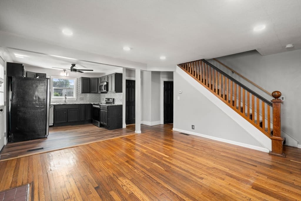 Single Family Residence at 35 Merrimac Ave, Springfield MA 01104, Springfield, photo 6 of 23