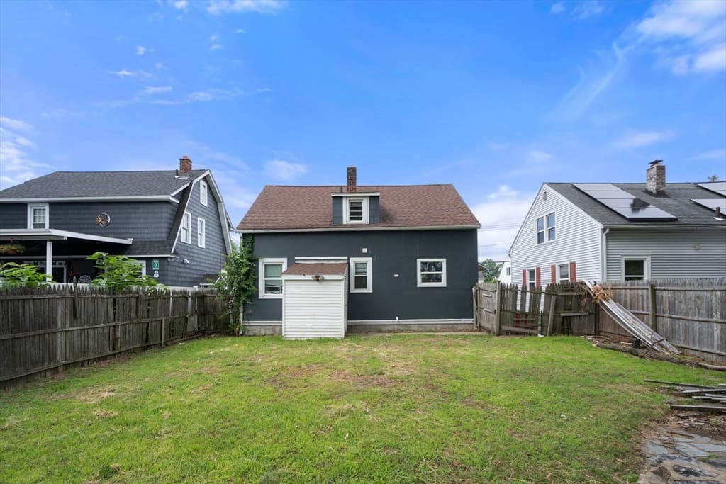 Single Family Residence at 35 Merrimac Ave, Springfield MA 01104, Springfield, photo 22 of 23