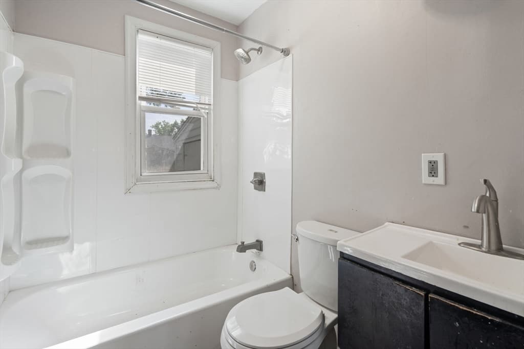Single Family Residence at 35 Merrimac Ave, Springfield MA 01104, Springfield, photo 14 of 23